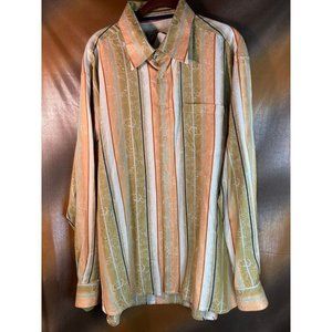 Gently‎ worn ROAD button down dress shirt size xl